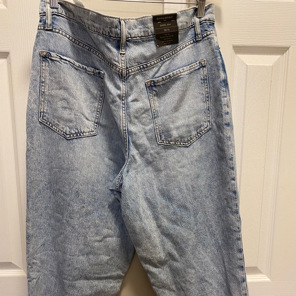 Banana Republic Barrel Jean